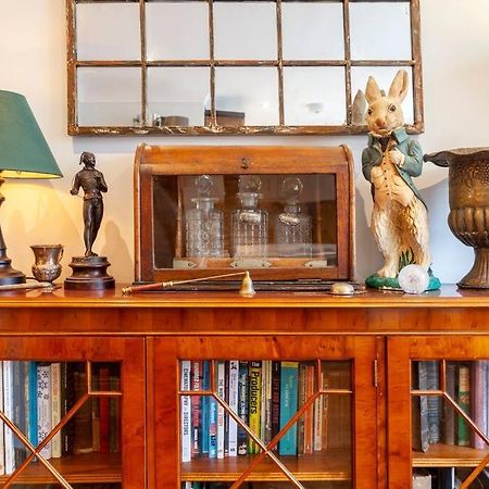Outstanding Antique 1Br Flat In Soho Apartment ลอนดอน ภายนอก รูปภาพ