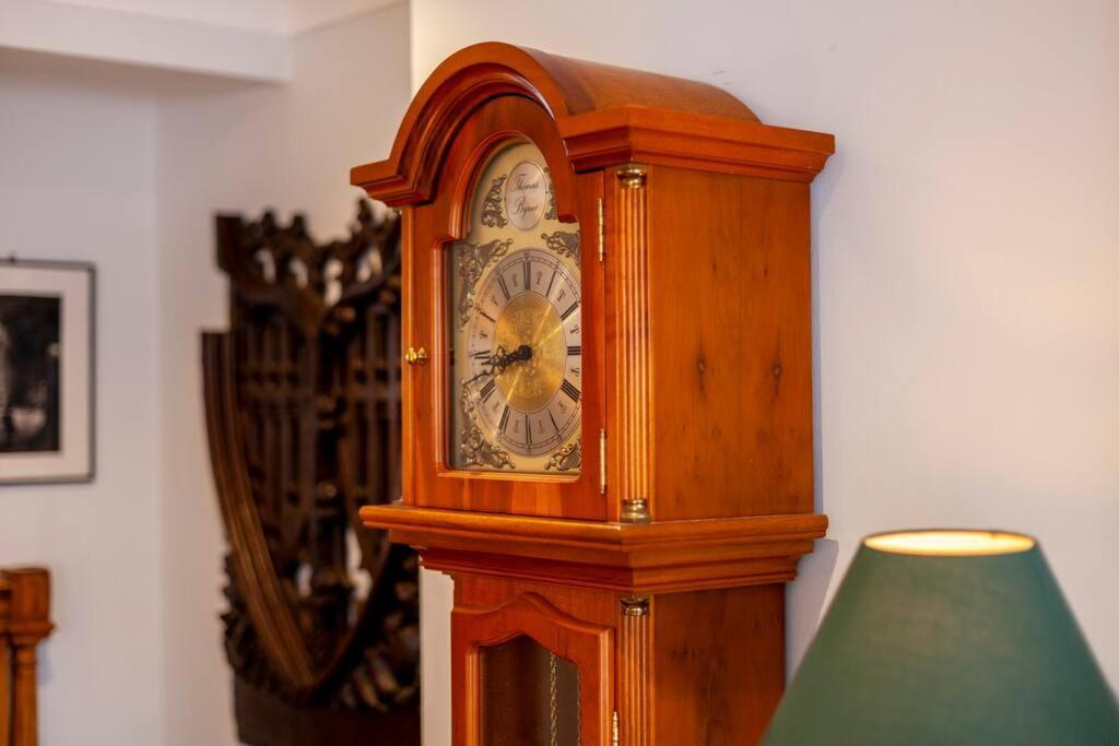 Outstanding Antique 1Br Flat In Soho Apartment ลอนดอน ภายนอก รูปภาพ