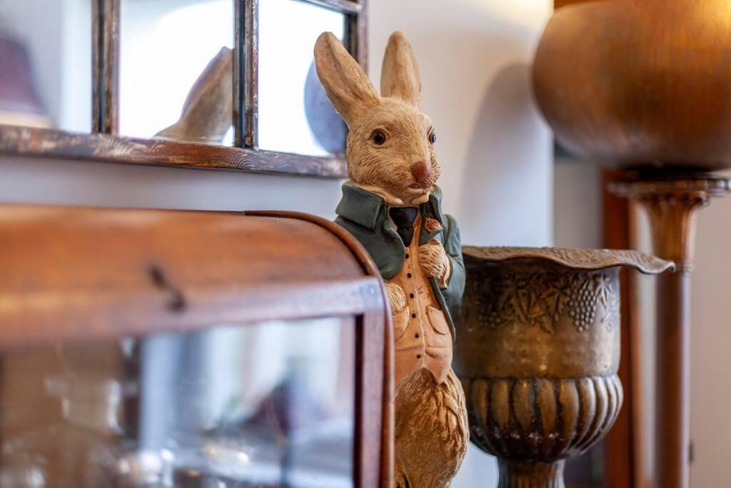 Outstanding Antique 1Br Flat In Soho Apartment ลอนดอน ภายนอก รูปภาพ