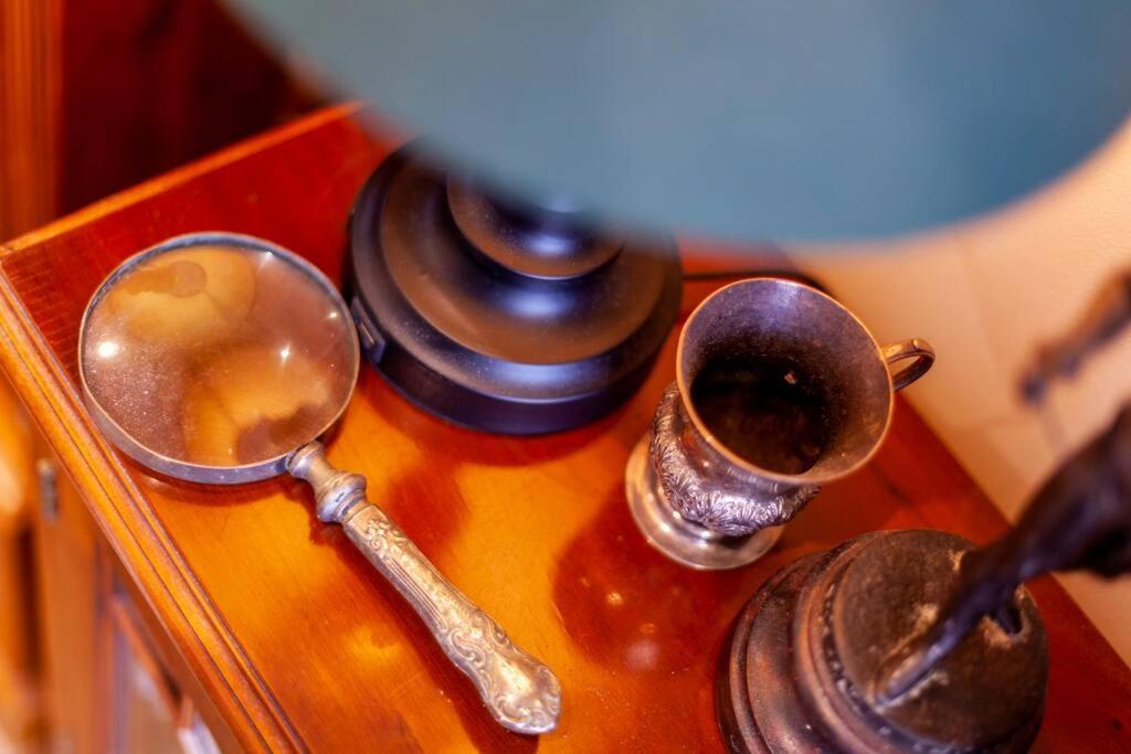 Outstanding Antique 1Br Flat In Soho Apartment ลอนดอน ภายนอก รูปภาพ